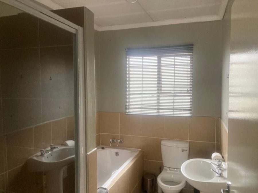 3 Bedroom Property for Sale in Pinehaven Free State